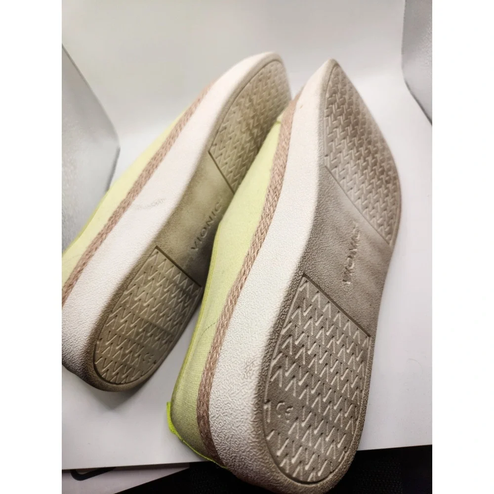 VIONIC Jovie Citrine Canvas Low Top Sneakers Womens‎ Size 9.5